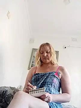 LiluLiluLilu online show from September 13, 7:08 am