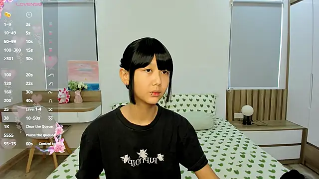 gabby little online show from July 8, 4:39 am