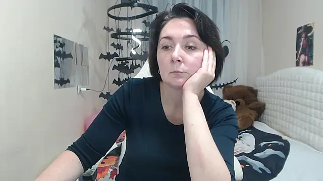 VivianGuchih online show from November 1, 12:51 pm