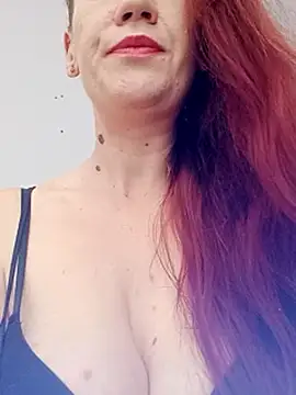 Snapshot of Lillyhana69 chatting on June 15, 10:06 am Lillyhana69 online show from June 15, 10:06 am