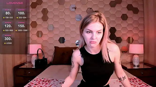 NaomiSol online show from September 17, 7:37 pm