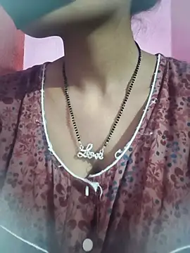 posewith online show from November 14, 7:23 pm