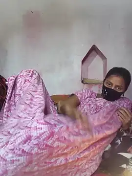 posewith online show from February 14, 7:49 am