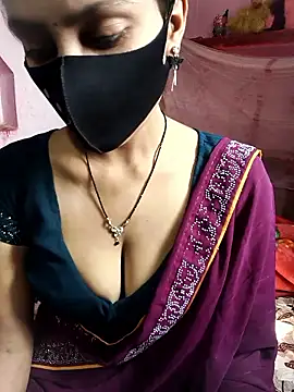 posewith online show from February 24, 7:28 am