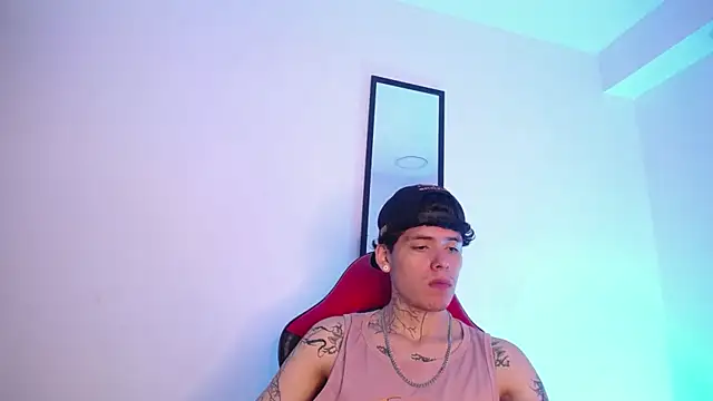 Anhonymus  online show from November 6, 4:02 am