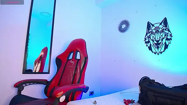 Anhonymus  online show from December 5, 3:59 am