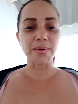 Snapshot of Amanda39 chatting on March 22, 11:35 am Amanda39 online show from March 22, 11:35 am