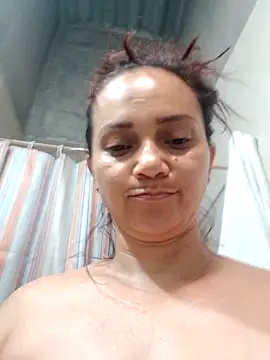 Snapshot of Amanda39 chatting on April 9, 1:05 pm Amanda39 online show from April 9, 1:05 pm