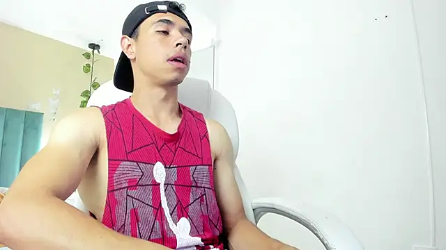 Muscle Scott online show from September 26, 12:09 pm