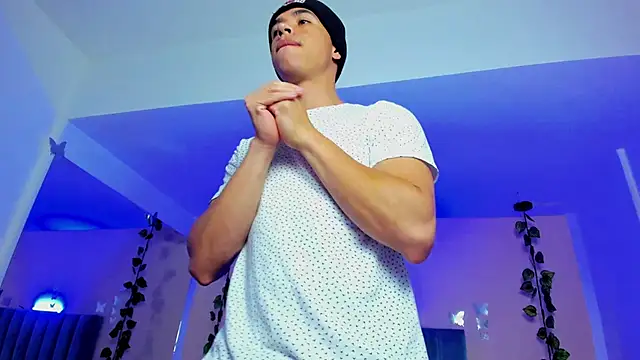 Muscle Scott online show from November 10, 12:37 pm