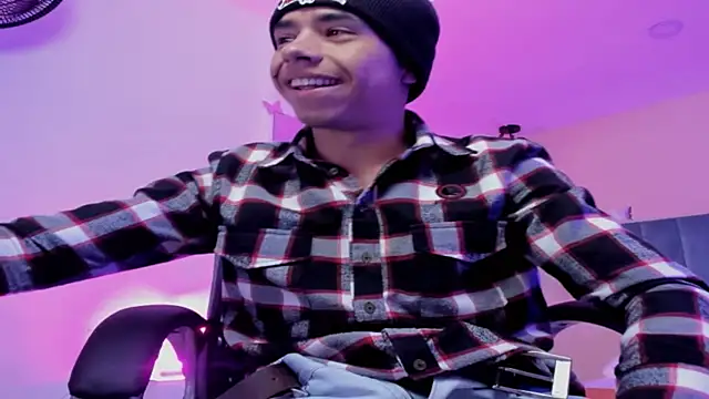 Muscle Scott online show from November 26, 12:50 pm