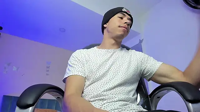 Muscle Scott online show from December 14, 2:11 pm