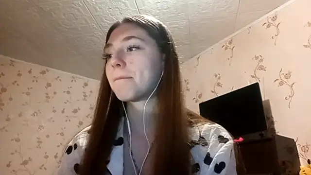 Sophiecuttie online show from September 18, 1:35 pm