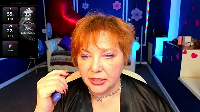 Kira Kenett online show from April 4, 3:53 pm