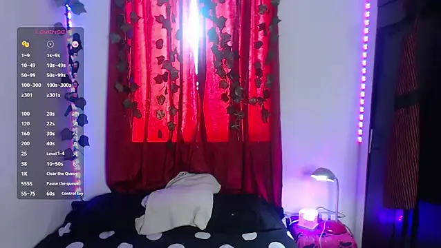 Snapshot of nina_cat420 chatting on September 11, 6:08 pm nina cat420 online show from September 11, 6:08 pm