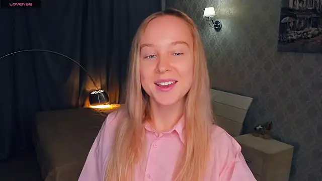 SoonMoor online show from November 16, 5:07 pm