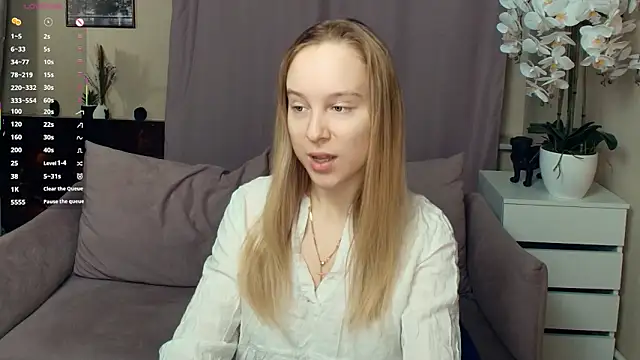 SoonMoor online show from January 15, 6:44 pm