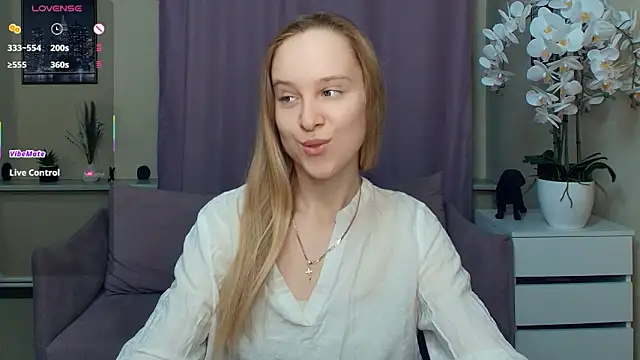 SoonMoor online show from March 21, 6:44 pm