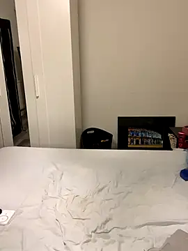 Snapshot of ebonysweetyy chatting on October 3, 10:51 pm ebonysweetyy online show from October 3, 10:51 pm