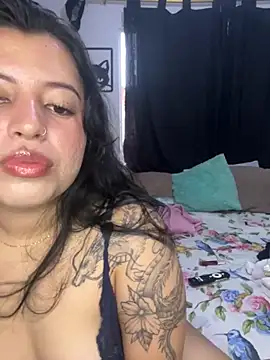 Snapshot of Emma_2903 chatting on October 27, 10:25 pm Emma 2903 online show from October 27, 10:25 pm