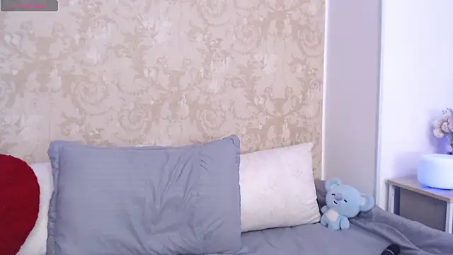 GinebraBrown online show from March 21, 8:45 pm