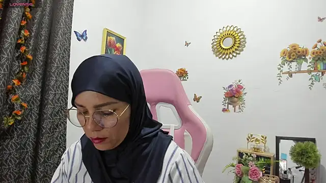 dalila kemur online show from June 13, 3:48 am