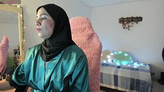 dalila kemur online show from July 29, 3:21 pm