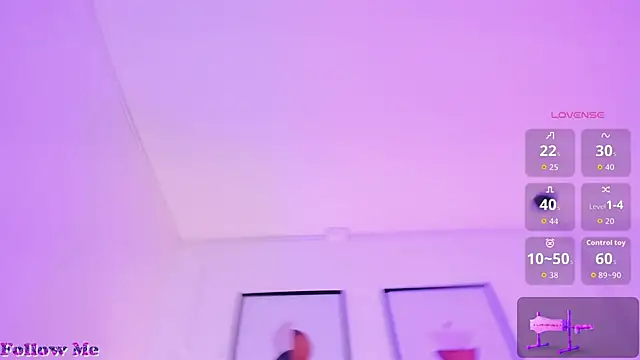 Snapshot of saraa_romero chatting on May 7, 3:56 am saraa romero online show from May 7, 3:56 am