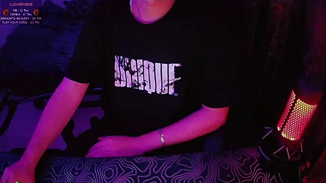 Snapshot of xXxHARDPORNxXx chatting on July 1, 6:40 pm xXxHARDPORNxXx online show from July 1, 6:40 pm