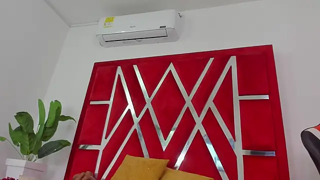 vennusasm1 online show from December 5, 9:00 pm