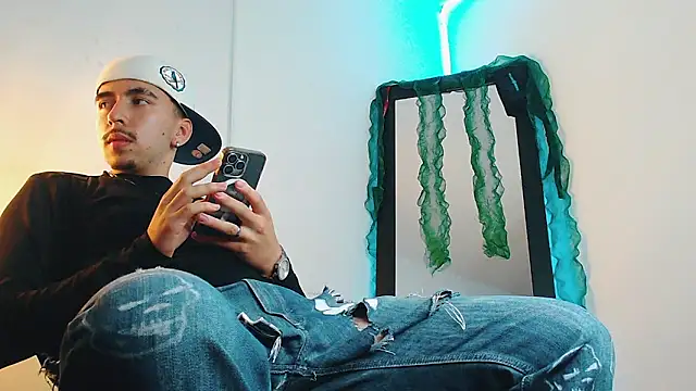 liamty luxor online show from December 20, 7:48 am