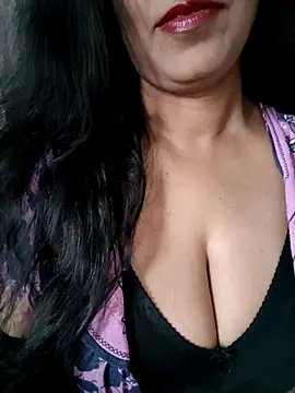 Snapshot of Deepa_Sharma143 chatting on October 19, 1:28 am Deepa Sharma143 online show from October 19, 1:28 am