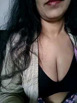 Snapshot of Deepa_Sharma143 chatting on December 4, 1:59 am Deepa Sharma143 online show from December 4, 1:59 am