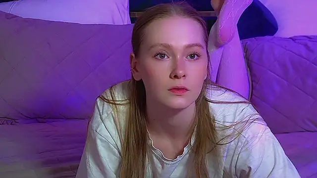 Snapshot of AgataFoxley chatting on February 20, 6:41 pm AgataFoxley online show from February 20, 6:41 pm