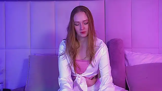 Snapshot of AgataFoxley chatting on February 24, 6:22 am AgataFoxley online show from February 24, 6:22 am