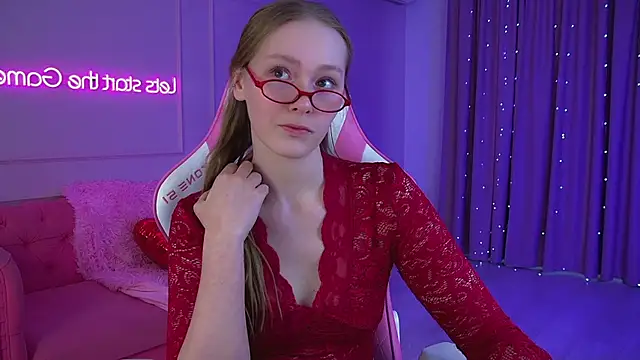 Snapshot of AgataFoxley chatting on February 27, 6:46 am AgataFoxley online show from February 27, 6:46 am