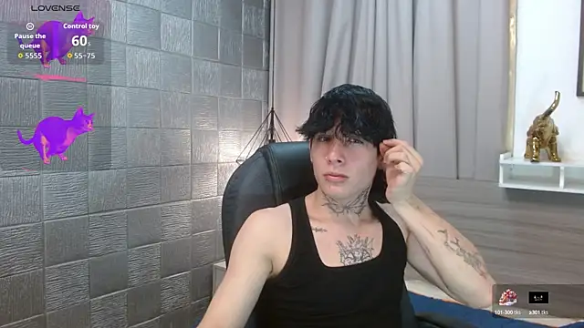 Iantwink18 online show from October 8, 8:28 pm