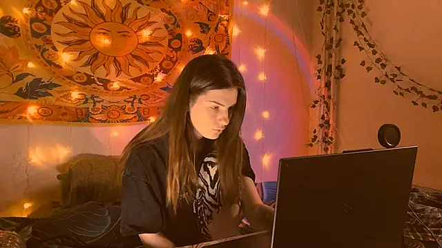 AliceCUNTach online show from February 12, 5:13 am