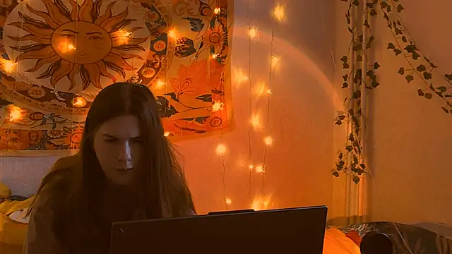 AliceCUNTach online show from February 23, 5:05 am