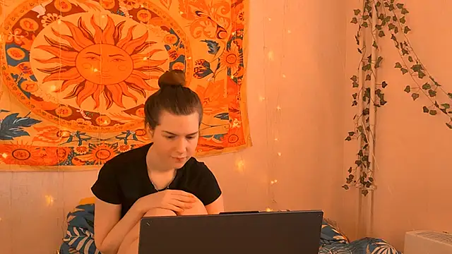 AliceCUNTach online show from March 6, 5:04 am