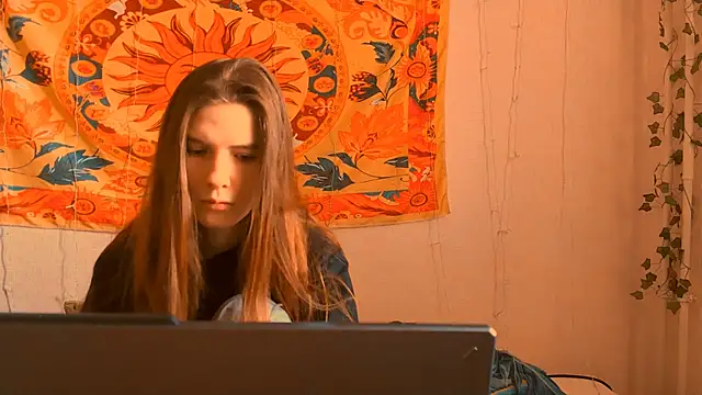 AliceCUNTach online show from March 22, 5:11 am