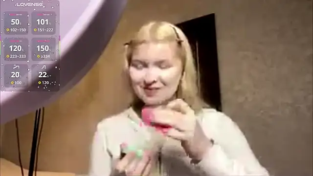 ShontaWasilko online show from March 4, 7:42 pm