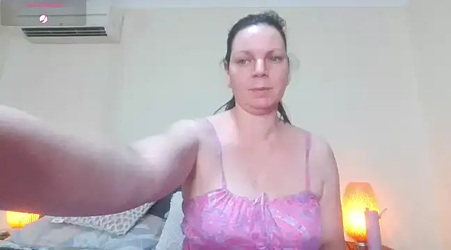 aussiepeaches online show from March 6, 11:25 am