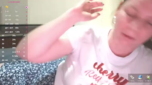 aussiepeaches online show from November 5, 1:16 am