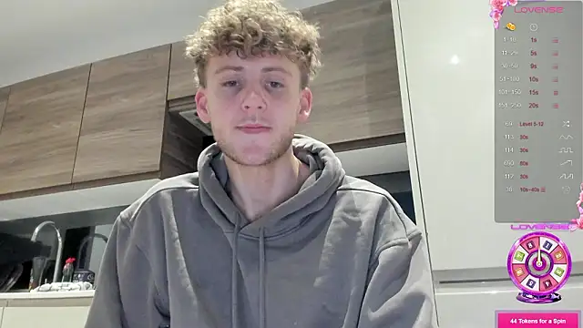 DominantAlex18 online show from March 14, 3:50 pm