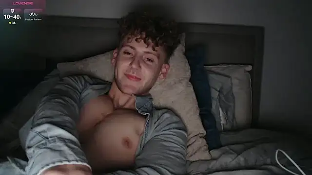 DominantAlex18 online show from April 15, 1:12 am