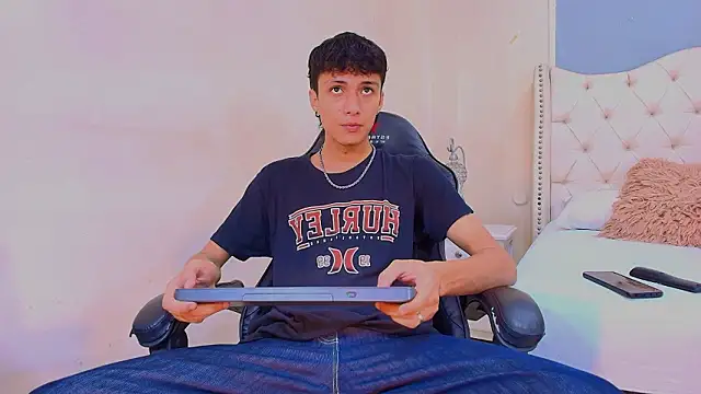 Lean Portman online show from March 26, 2:55 pm