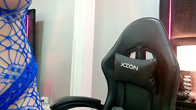 Sweet Lucianaa online show from November 6, 8:32 pm