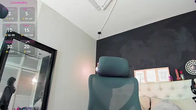 Eva hot 1 online show from November 25, 1:11 pm