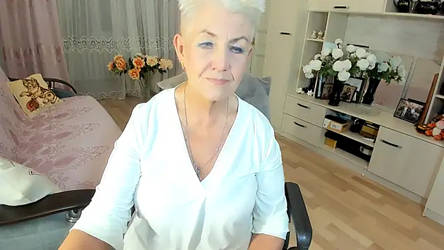 HotandMature online show from December 18, 2:12 pm